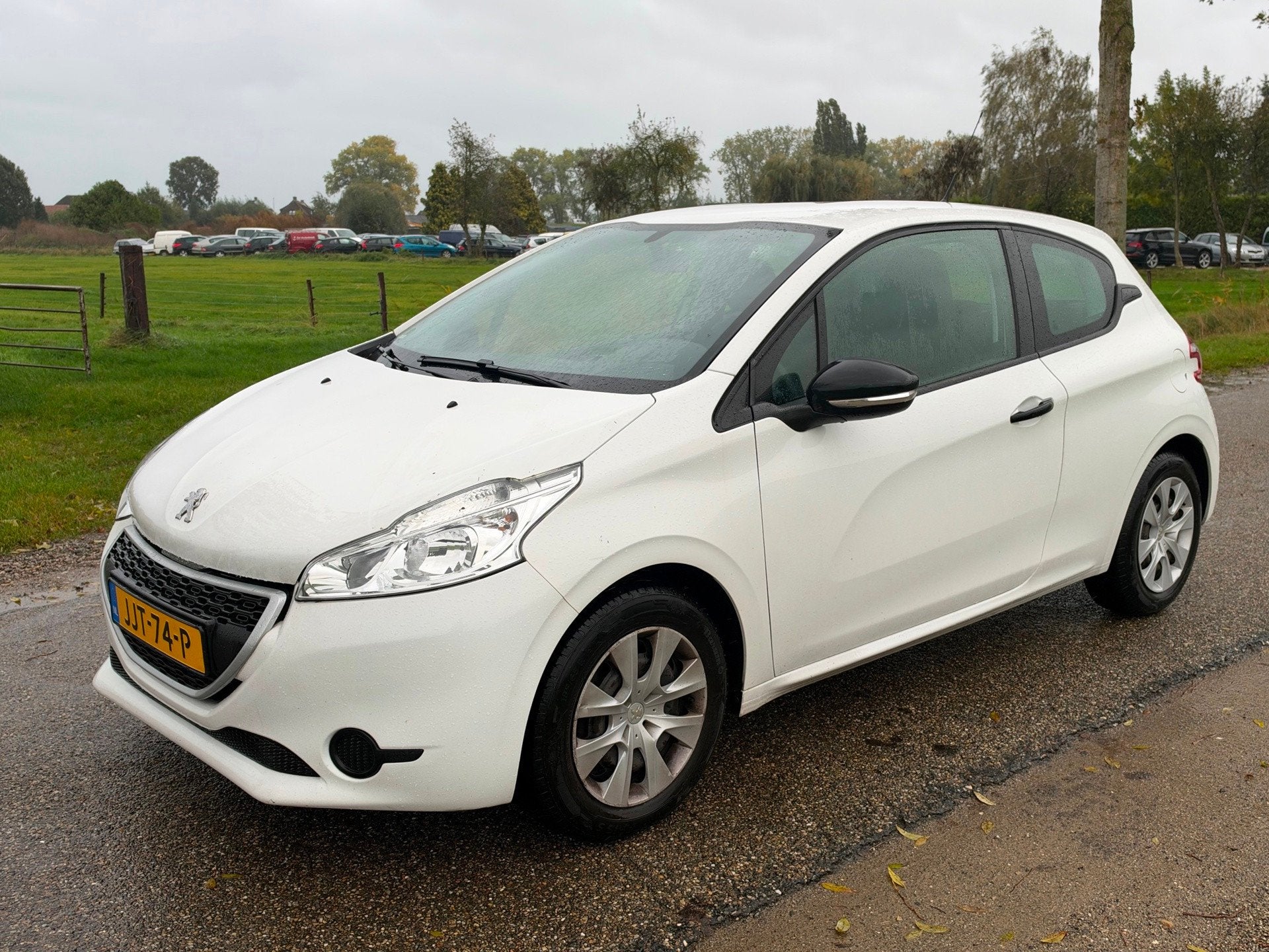 Peugeot 208 1.0 VTi LEES TEKST! Active APK 10-2027 Airco, Voorwielaandrijving, Euro 5, Gebruikt, Zwart