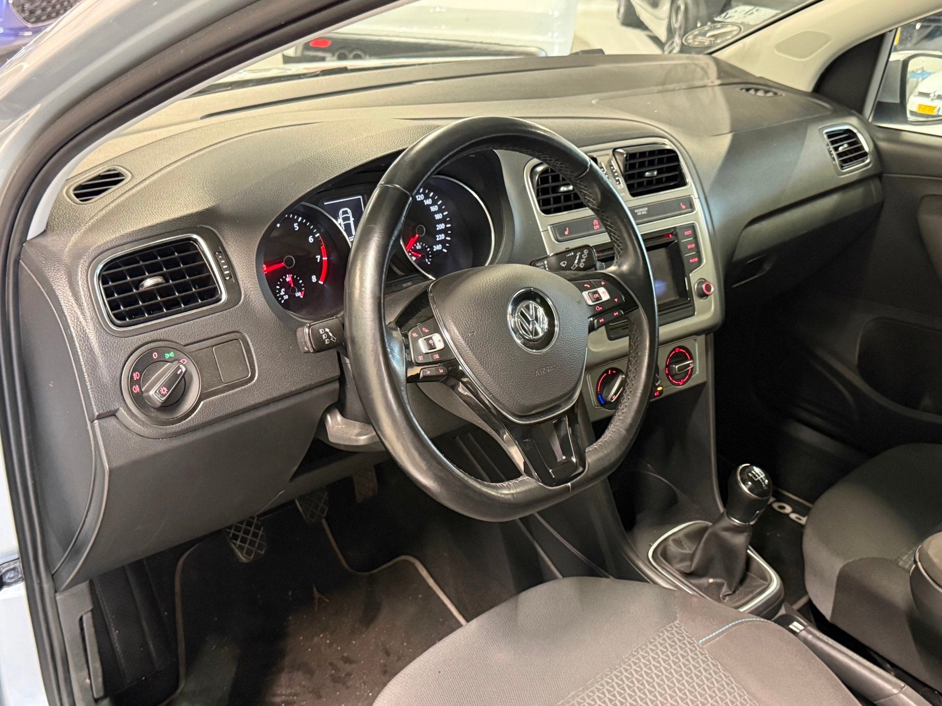 Volkswagen POLO 1.0 TSI 95PK 2017|Airco|Adaptive cruise cont, Voorwielaandrijving, Stof, Gebruikt, 95 pk
