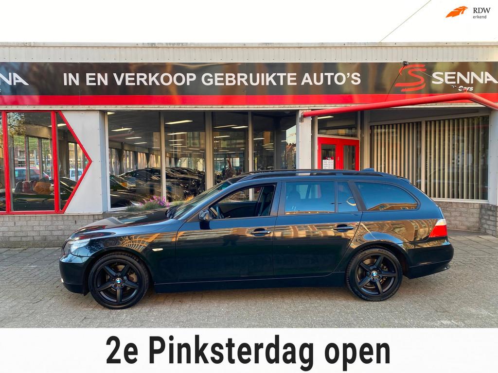 BMW 5-serie Touring 525i Automaat - Black On Black - Inr Mog, Auto's, BMW, Automaat, Achterwielaandrijving, Gebruikt, 2000 kg