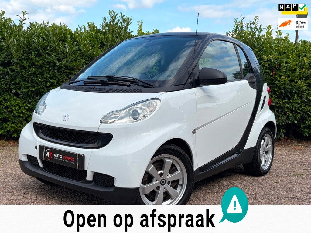 Smart Fortwo coupé 1.0 mhd Pure, Auto's, Automaat, Achterwielaandrijving, Gebruikt, 18 €/maand