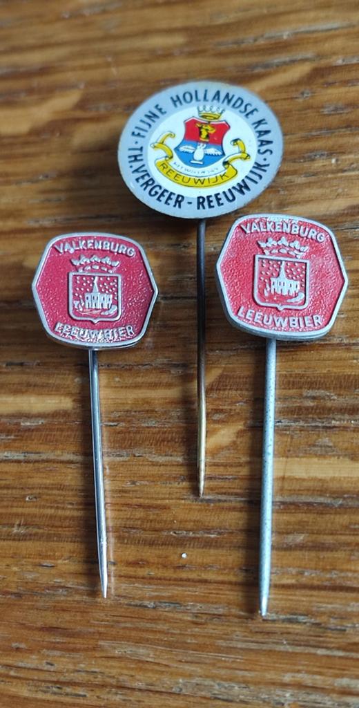 Leeuw bier en kaas Reeuwijk pins, Ophalen of Verzenden, Gebruikt, Overige onderwerpen, Speldje of Pin