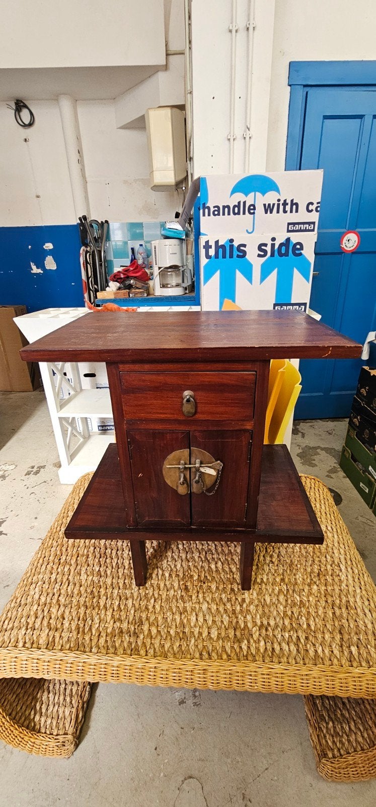Antiek Chinees Meubelstuk - Bijzettafel met Lade en Kastje, Ophalen of Verzenden