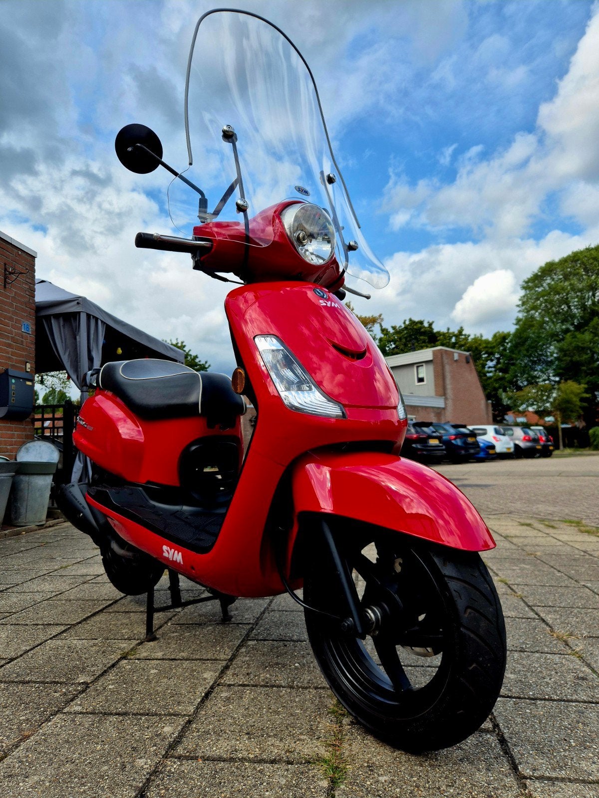 SYM Fiddle 2 50cc – Ferrari Rood/Zwart – Zeer nette staat!, Fietsen en Brommers, Scooters | SYM, Ophalen, Maximaal 45 km/u, Zo goed als nieuw