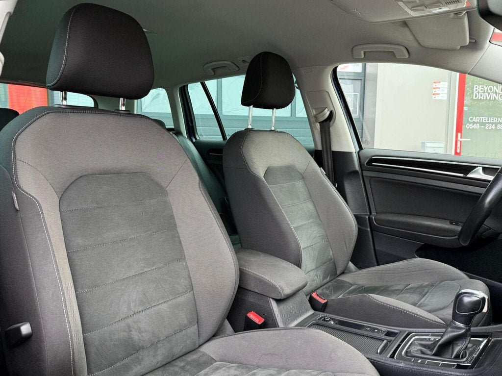 Volkswagen Golf Variant 1.5 TSI Highline Business R | Alcant, Euro 6, 4 cilinders, Blauw, Alcantara
