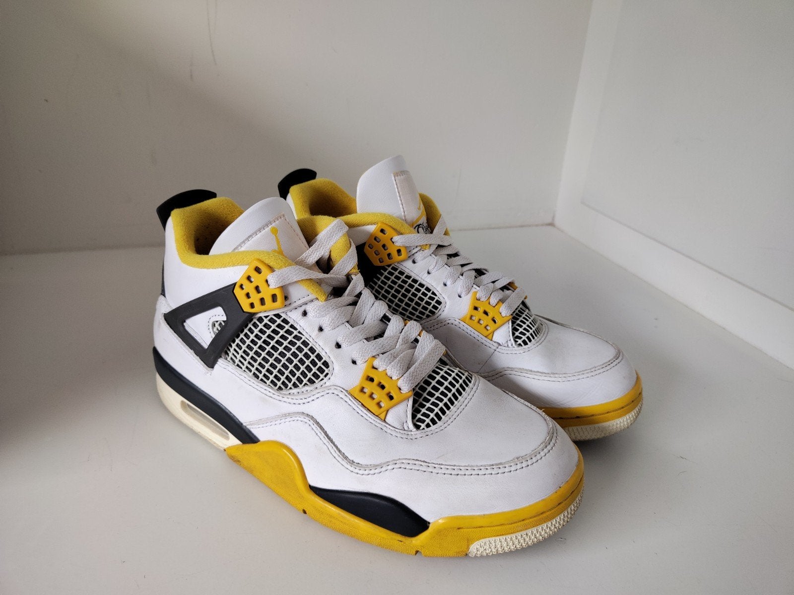 Nike Air Jordan 4 'Vivid Sulfur', Wit, Nike, Ophalen of Verzenden, Sneakers of Gympen