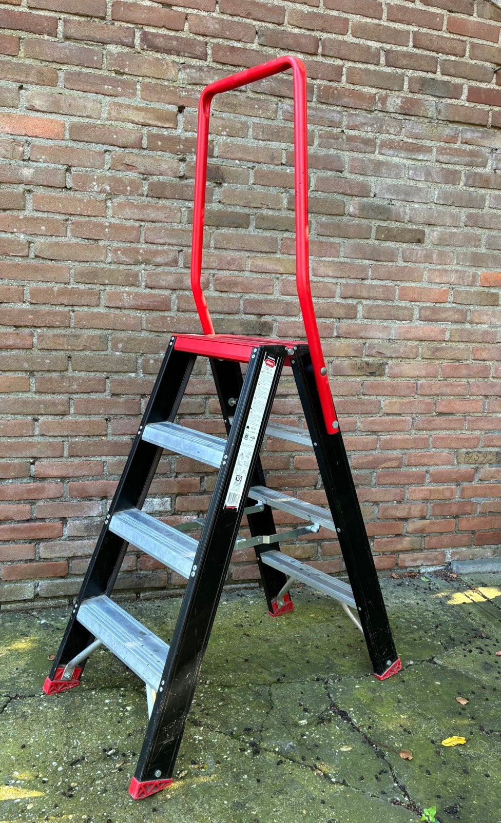 Te koop Altrex trap, Doe-het-zelf en Verbouw, Ophalen, Zo goed als nieuw, Trap, Minder dan 2 meter
