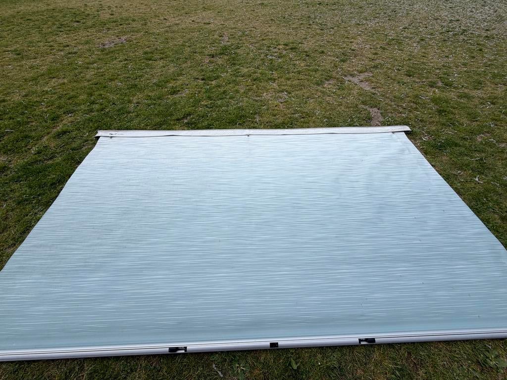 Thule Omnistor 1200 450cm Zakluifel - Mystic Grey 4,5m, Ophalen, Gebruikt