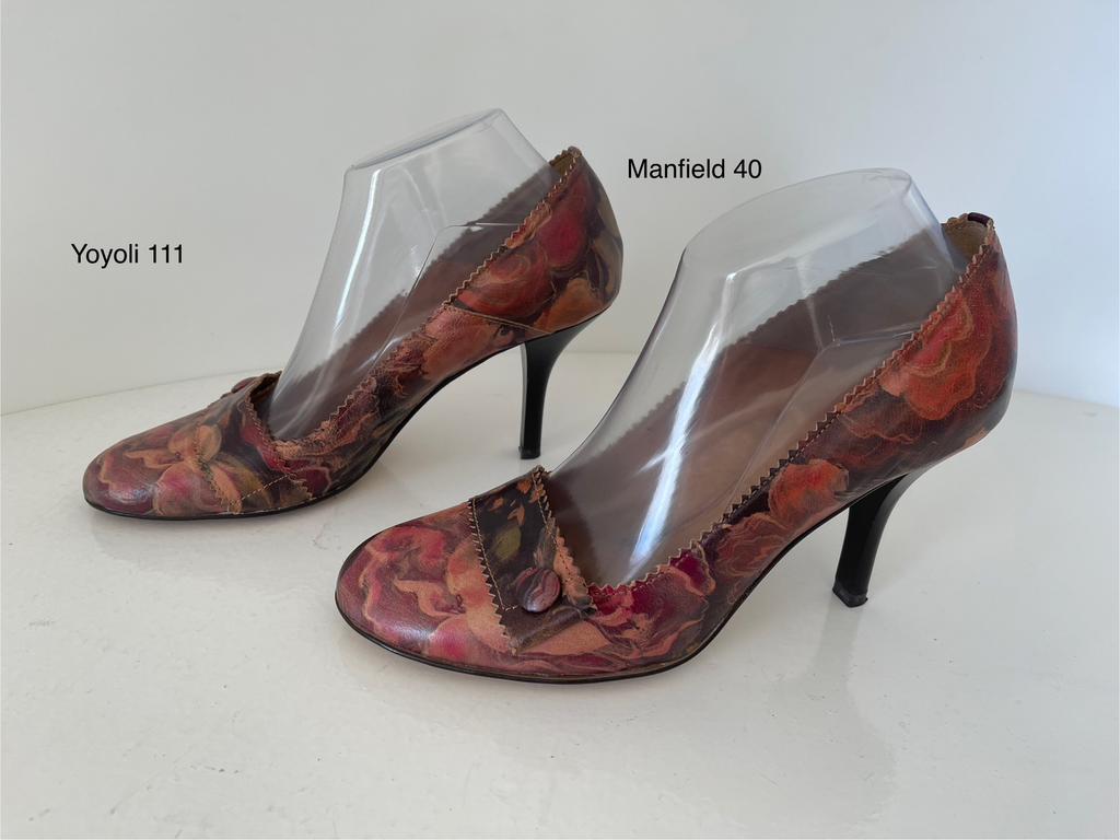 111)  Manfield 40 pumps met bloemen motief, Pumps, Overige kleuren, Ophalen of Verzenden, Zo goed als nieuw