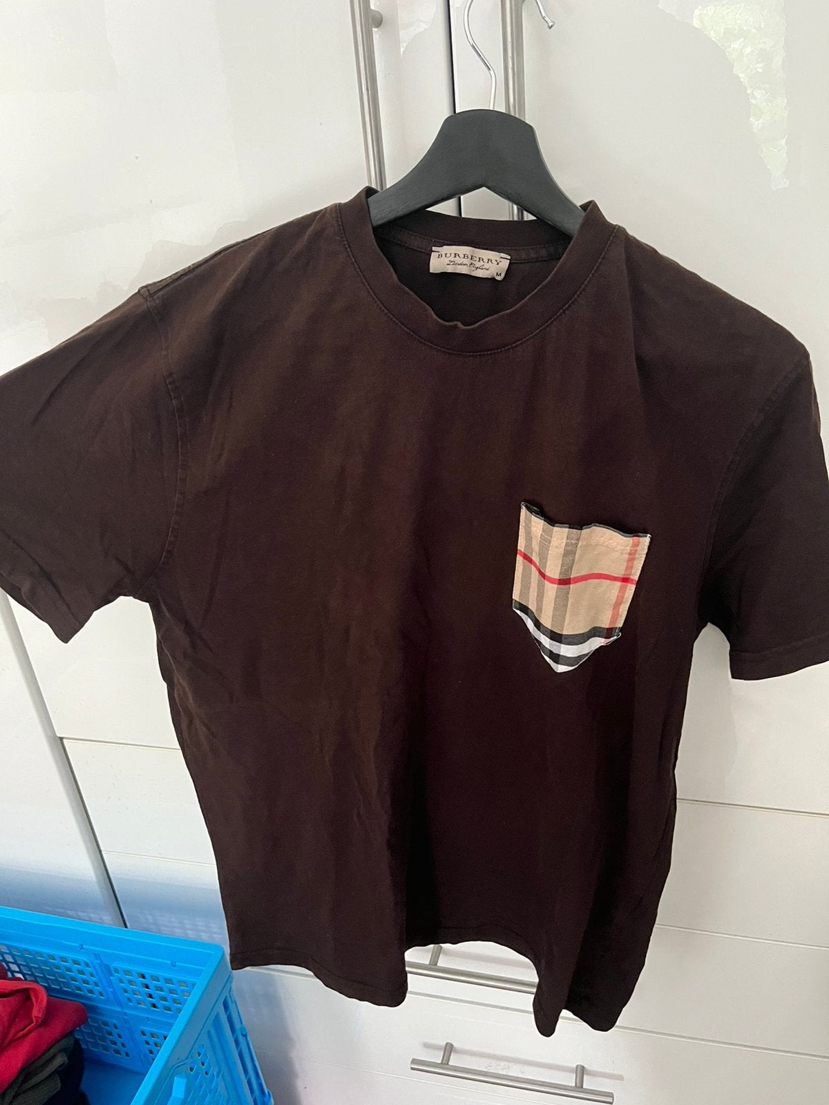 Burberry T-shirt bruin met nova check zak M, Kleding | Heren, Ophalen of Verzenden, Zo goed als nieuw, Maat 48/50 (M), Bruin