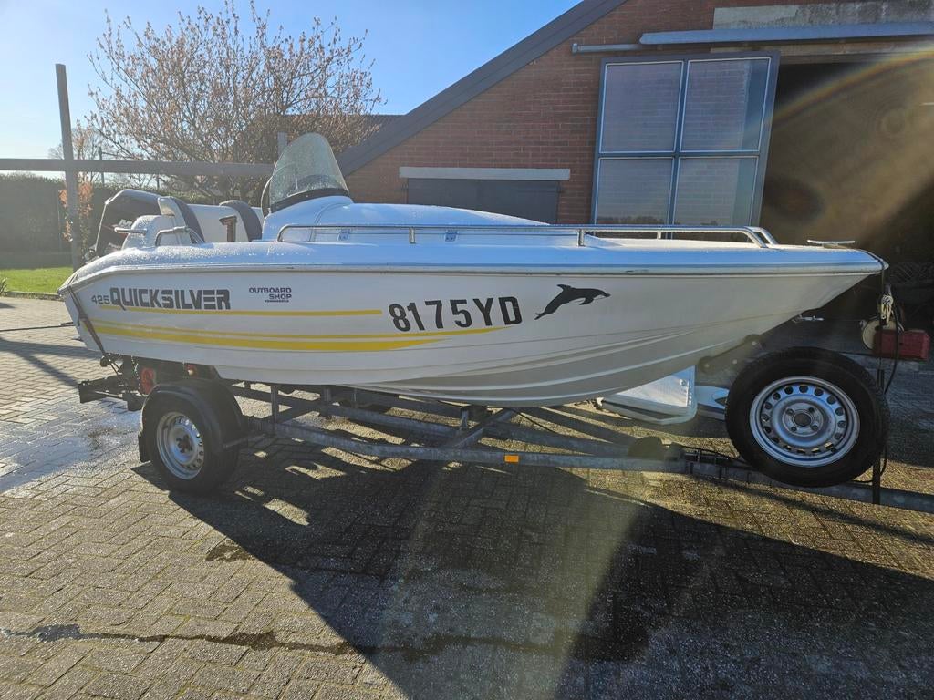 Quicksilver 425 consoleboot met motor en trailer, Ophalen, Gebruikt