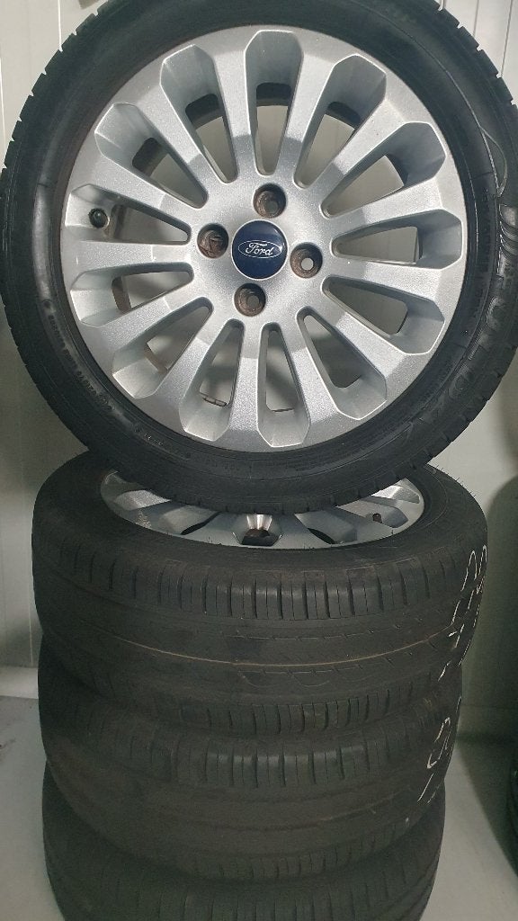 15"Originele Ford KA 4x98 LM Velgen + z.g.a.n. A merk Banden, Auto-onderdelen, Banden en Velgen, Gebruikt, 15 inch, Banden en Velgen