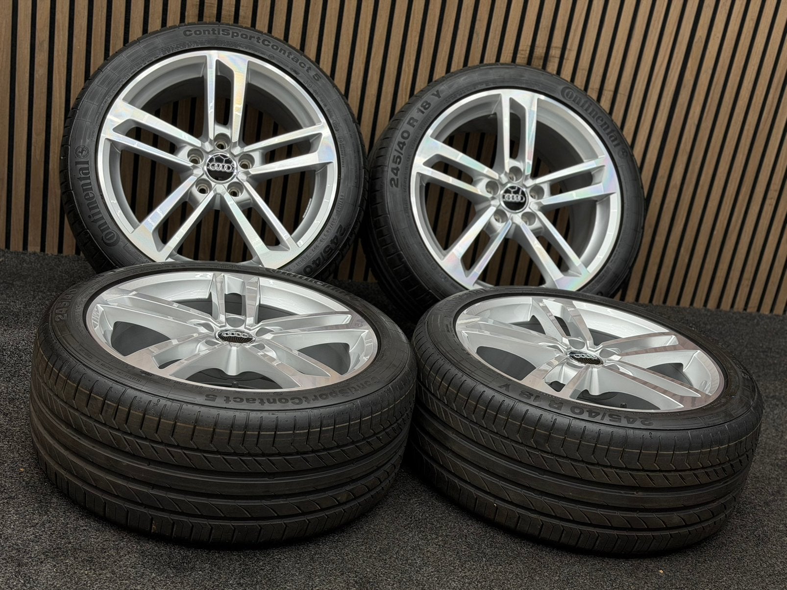 DEMO! Originele 18 inch Audi TT 8S 5x112 ET50 Continental AO, Auto-onderdelen, Banden en Velgen, Ophalen, 18 inch, 245 mm, .