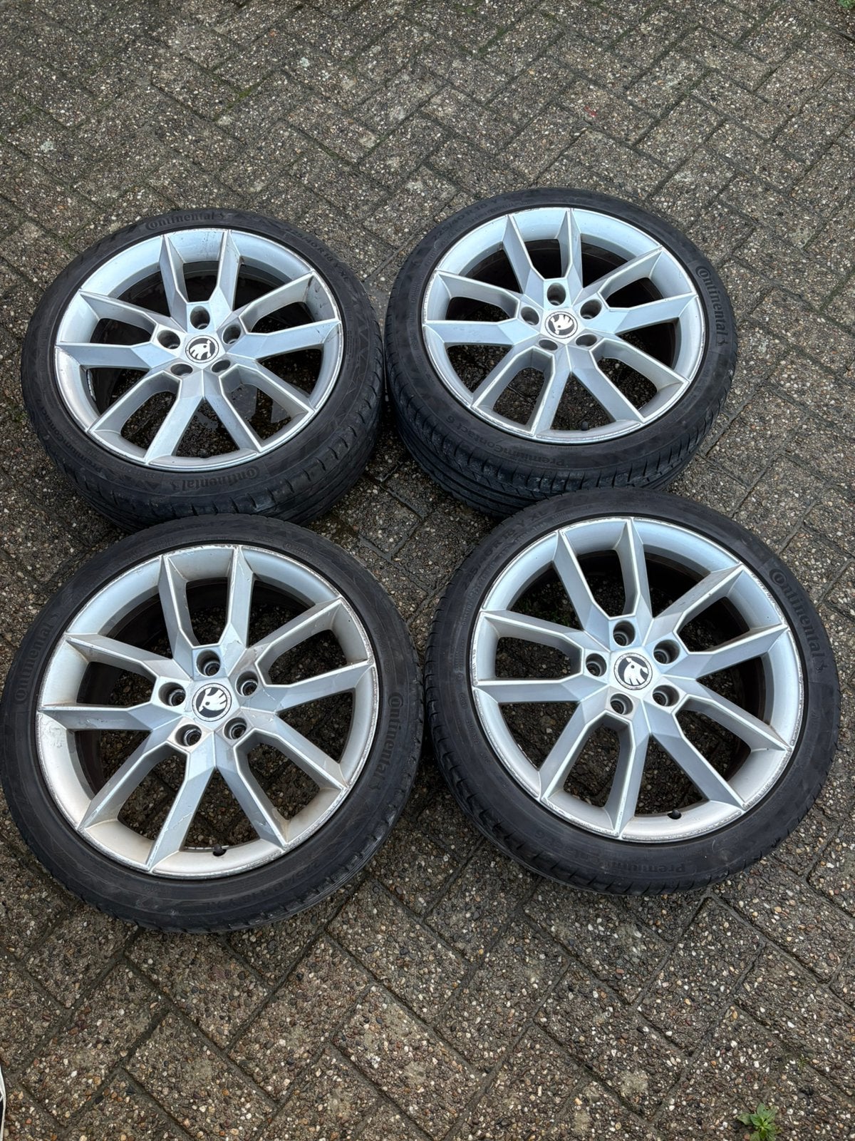 Originele 18” Skoda Alaris velgen met banden voor Octavia, Ophalen, 18 inch, Gebruikt, Banden en Velgen
