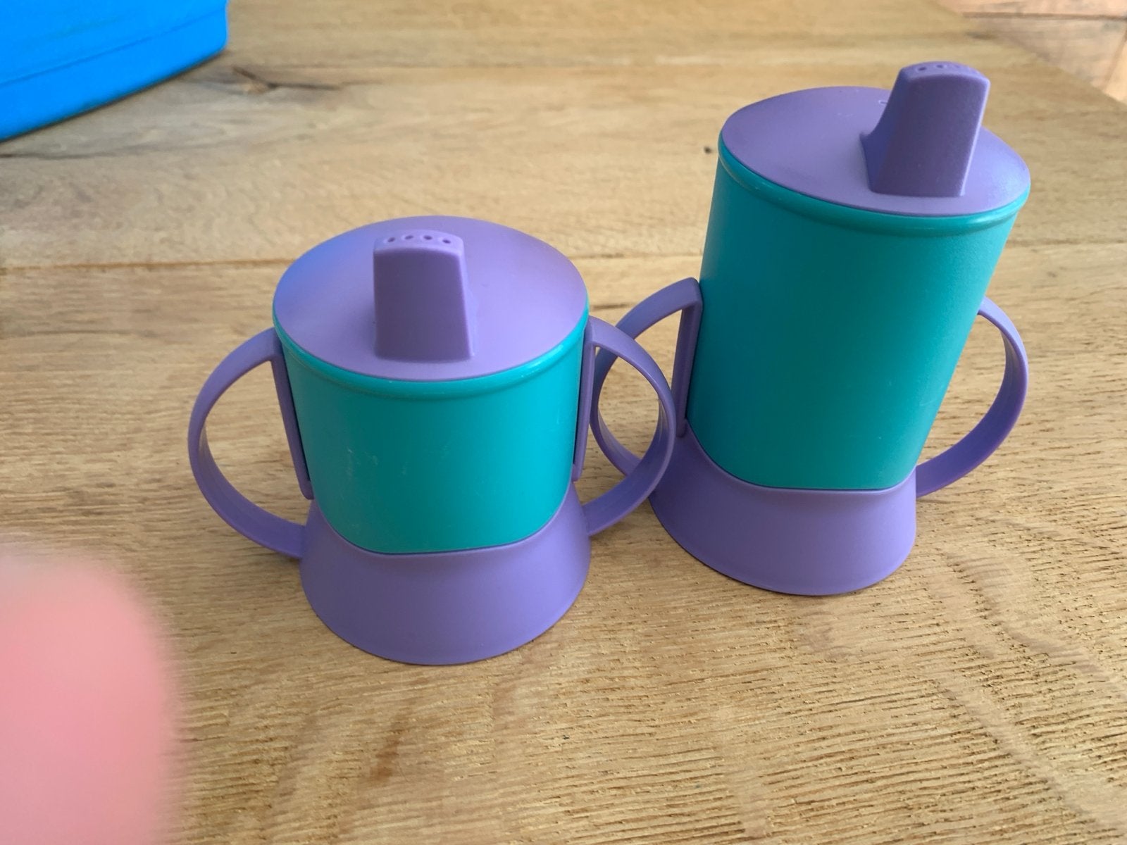 2 stuks Tupperware tuitbekers voor baby's/peuters, Tupperware, Lila-groen, Ophalen of Verzenden, Zo goed als nieuw