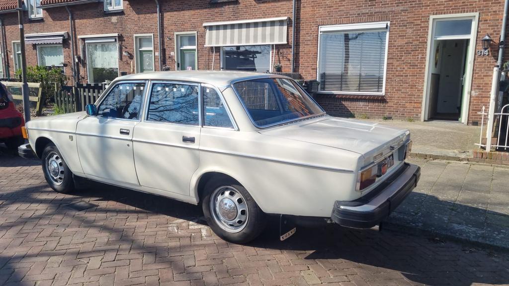 Volvo 1974 Wit, Wit, Particulier, 81 pk, Sedan