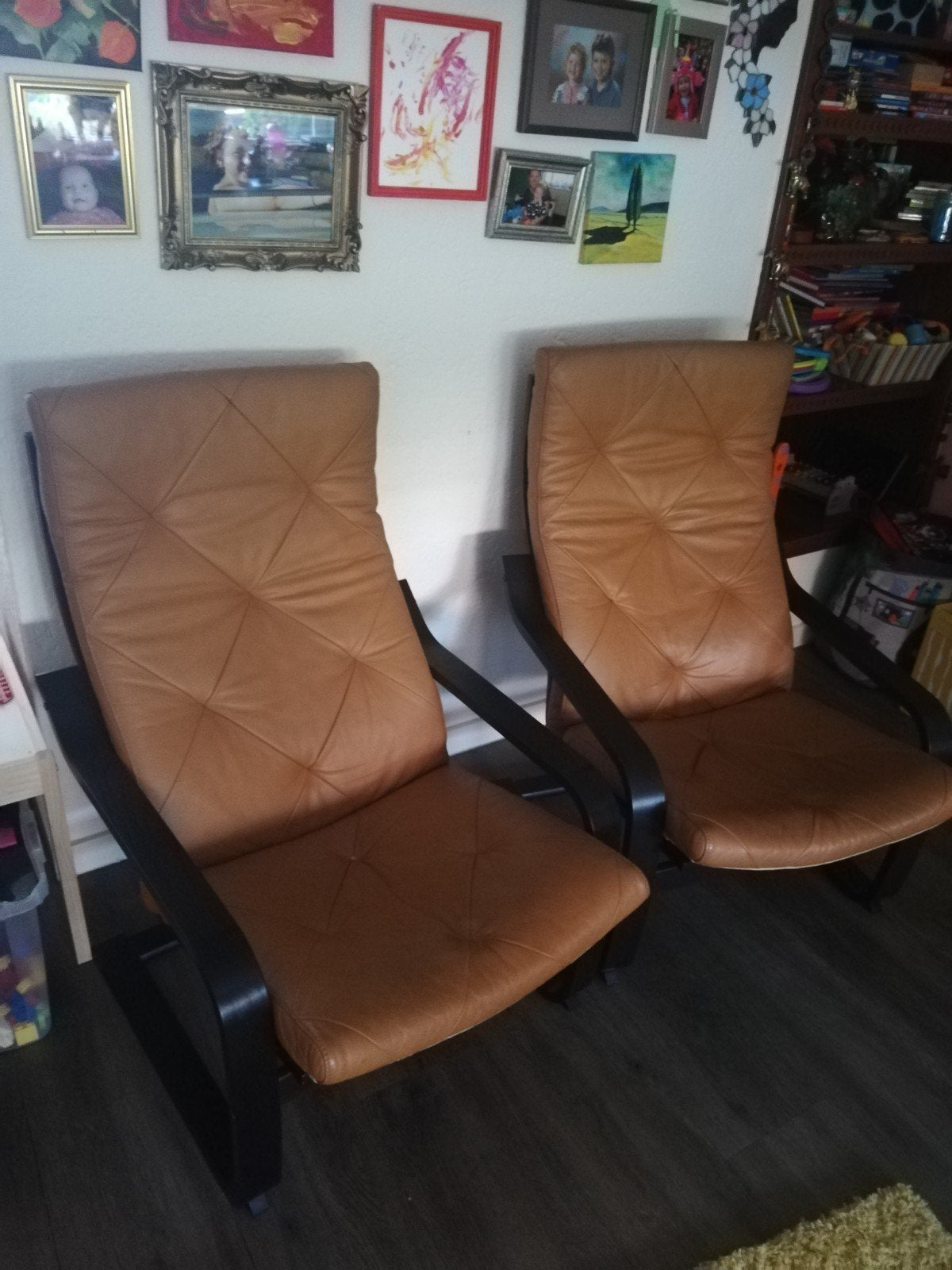 2 zwarte ikea poang fauteuils, met echt lederen bekleding., Ophalen, 75 tot 100 cm, Leer, 50 tot 75 cm
