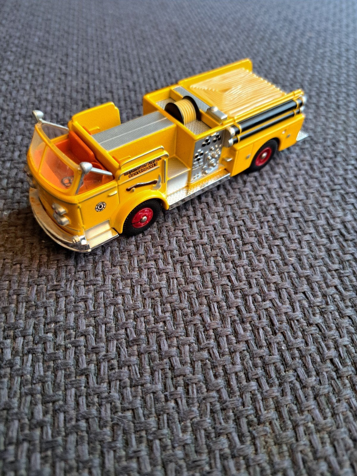 Corgi alf 900 pumper, Corgi, Gebruikt, Ophalen of Verzenden, N.b
