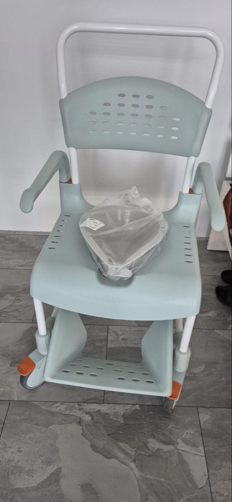 Te koop: Etac Clean douche- en toiletstoel, Diversen, Verpleegmiddelen, Ophalen of Verzenden