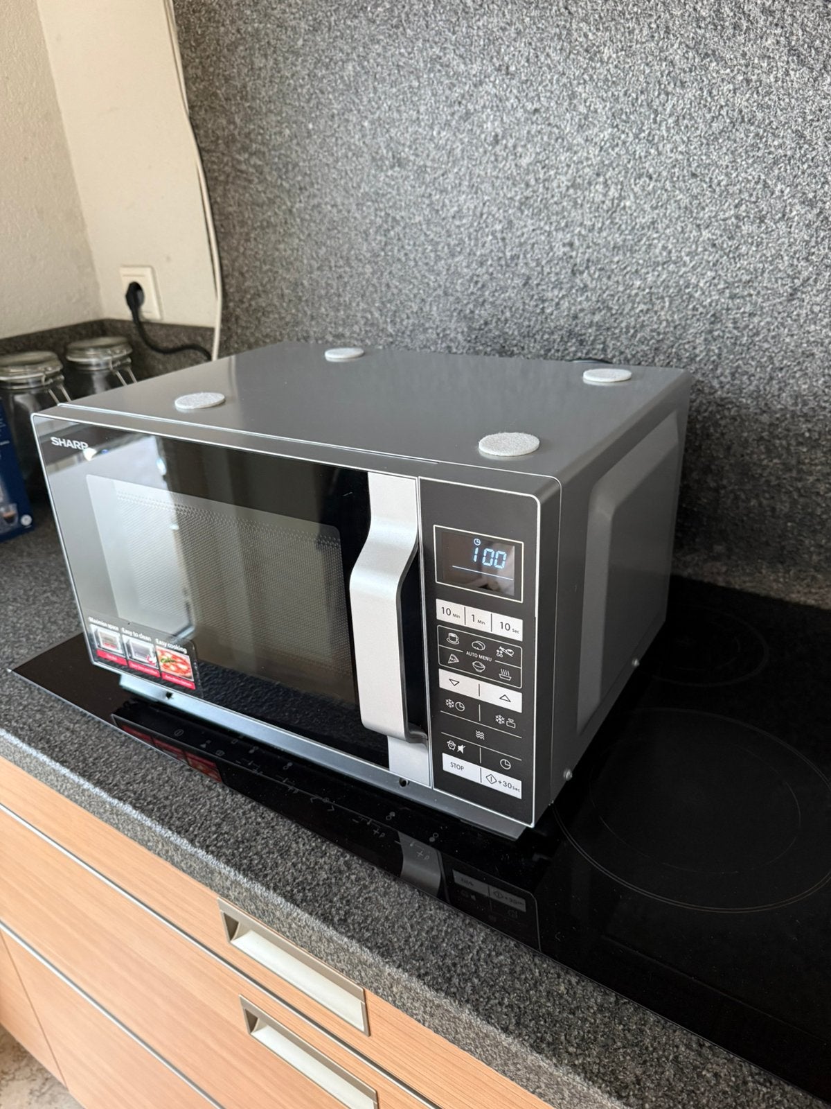 Sharp magnetron, Witgoed en Apparatuur, Magnetrons, Ophalen, Zo goed als nieuw