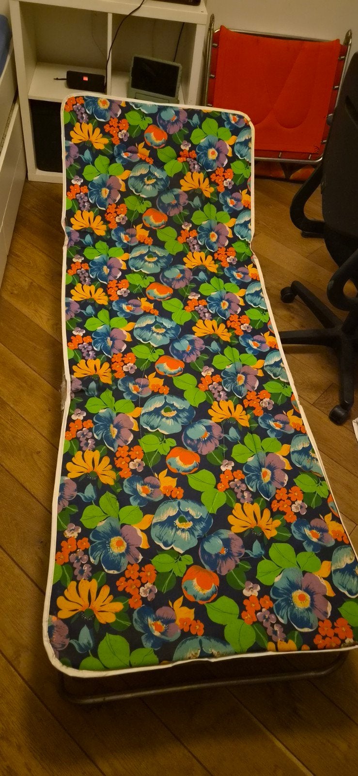 Vintage opvouwbaar ligbed met bloemenprint, Ophalen