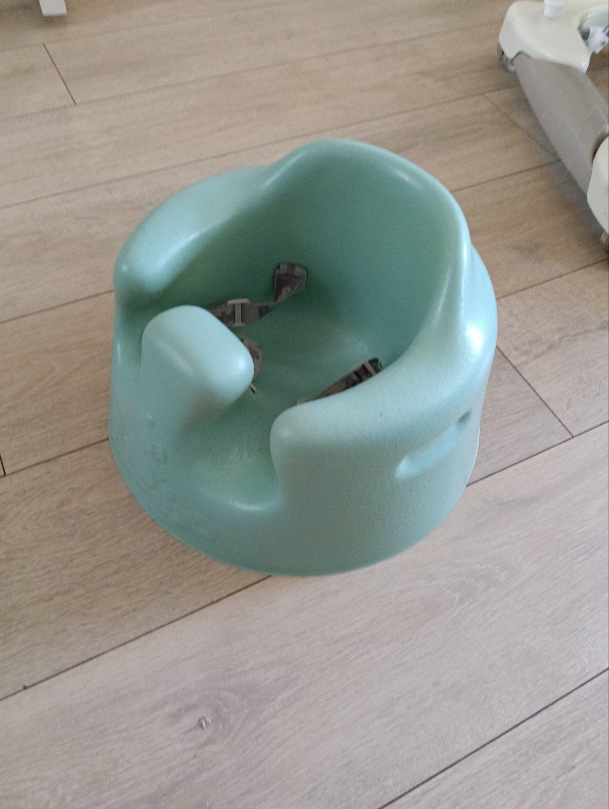 Bumbo zitje - Baby vloerstoeltje, Kinderen en Baby's, Kinderstoelen, Ophalen, Overige typen, Gordel(s)
