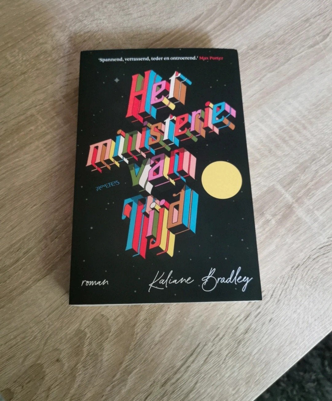 Kaliane Bradley - Het Ministerie van Tijd, Ophalen of Verzenden, Zo goed als nieuw, Kaliane Bradley