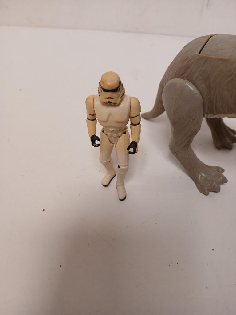 Vintage star wars taun taun met imperial stormtrooper, Ophalen of Verzenden, Zo goed als nieuw, Actiefiguurtje