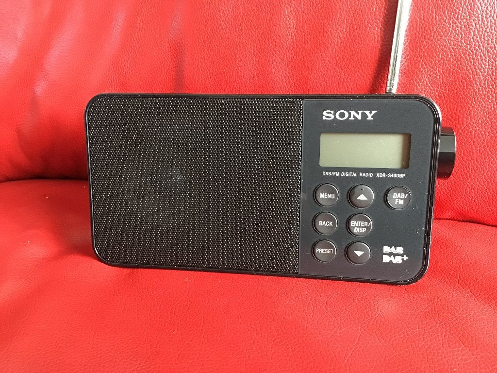 Sony Dab  + Fm  radio, Ophalen of Verzenden, Zo goed als nieuw, Transistorradio