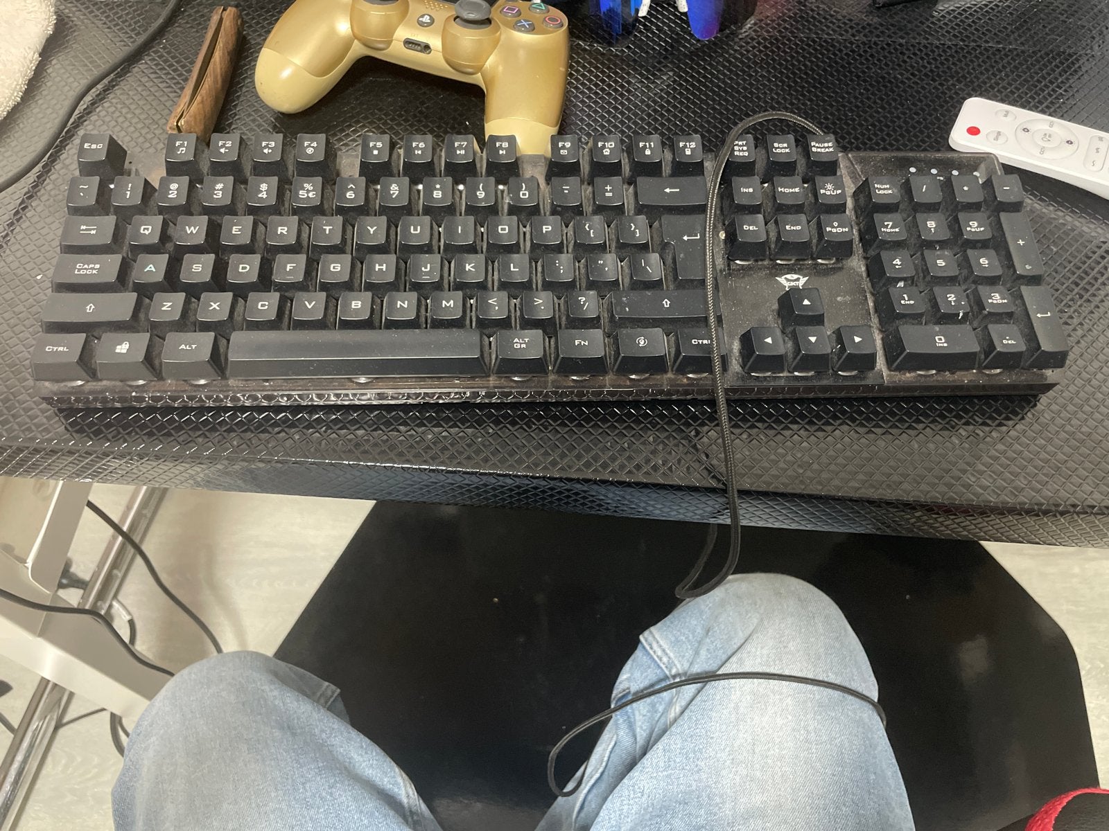Trust GXT 830-RW Avonn Gaming Toetsenbord, Computers en Software, Gebruikt, Gaming toetsenbord, Ophalen of Verzenden, Qwerty