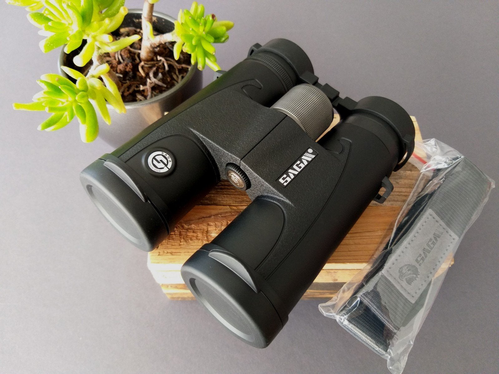Saga Fly Hawke 8x42 HD/Phase Coated/Antifog/Waterproof, Audio, Tv en Foto, Optische apparatuur | Verrekijkers, Dakkant (recht)