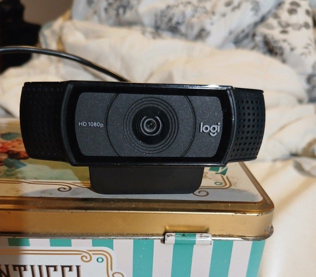 Logitech C920 HD Pro Webcam woon nu Turnhout ipv Tilburg, Gebruikt, Verzenden, Logitech, Monitorclip