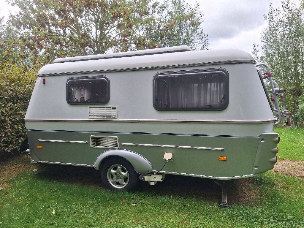 Te koop Eriba Triton 410 langslaper, 2 aparte bedden, Treinzit, Tot en met 3, Particulier