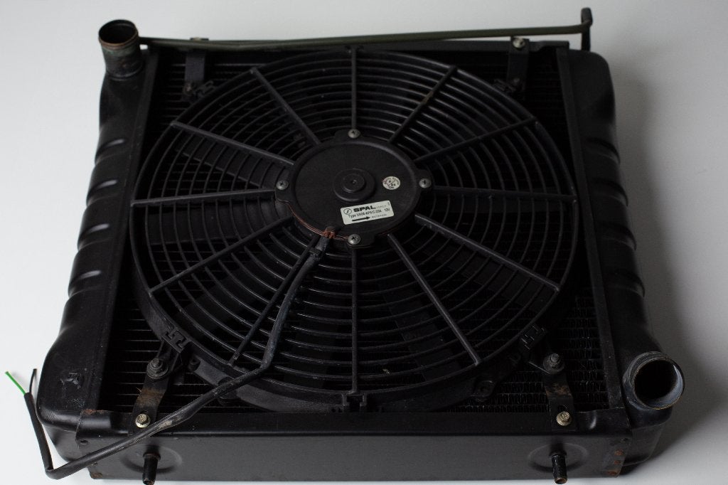 Originele MGB MG-GT MGRV8 Radiator met fan en kap, Ophalen of Verzenden, Gebruikt, MG