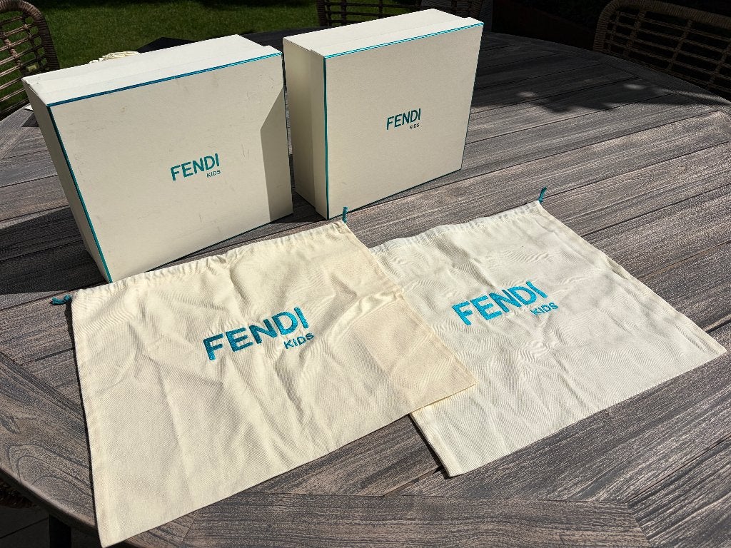 Fendi Kids dustbags en dozen, Ophalen of Verzenden, Zo goed als nieuw