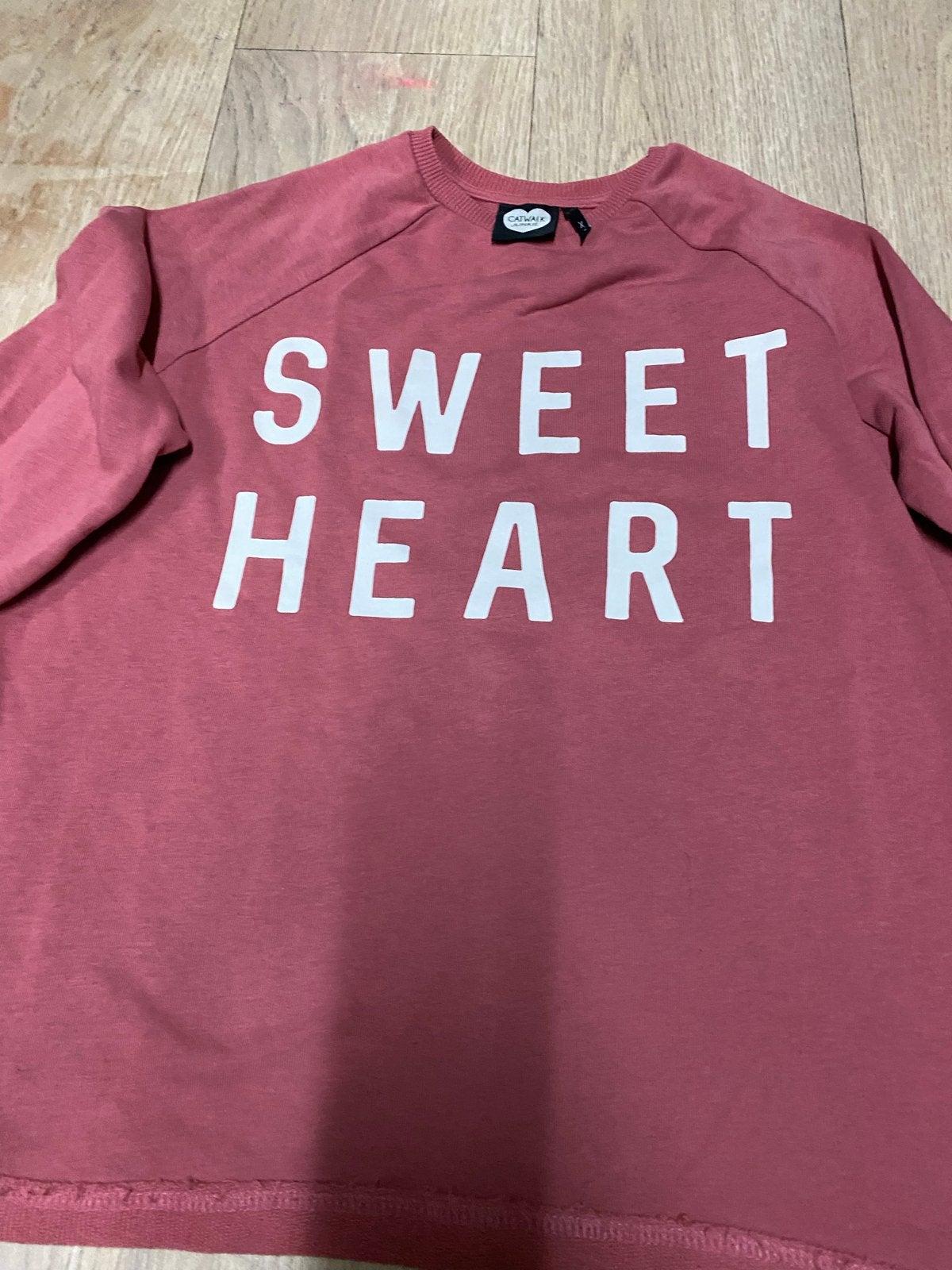 Catwalk Junkie 'Sweet Heart' sweater - Maat XS, Verzenden, Zo goed als nieuw, Lange mouw, Roze