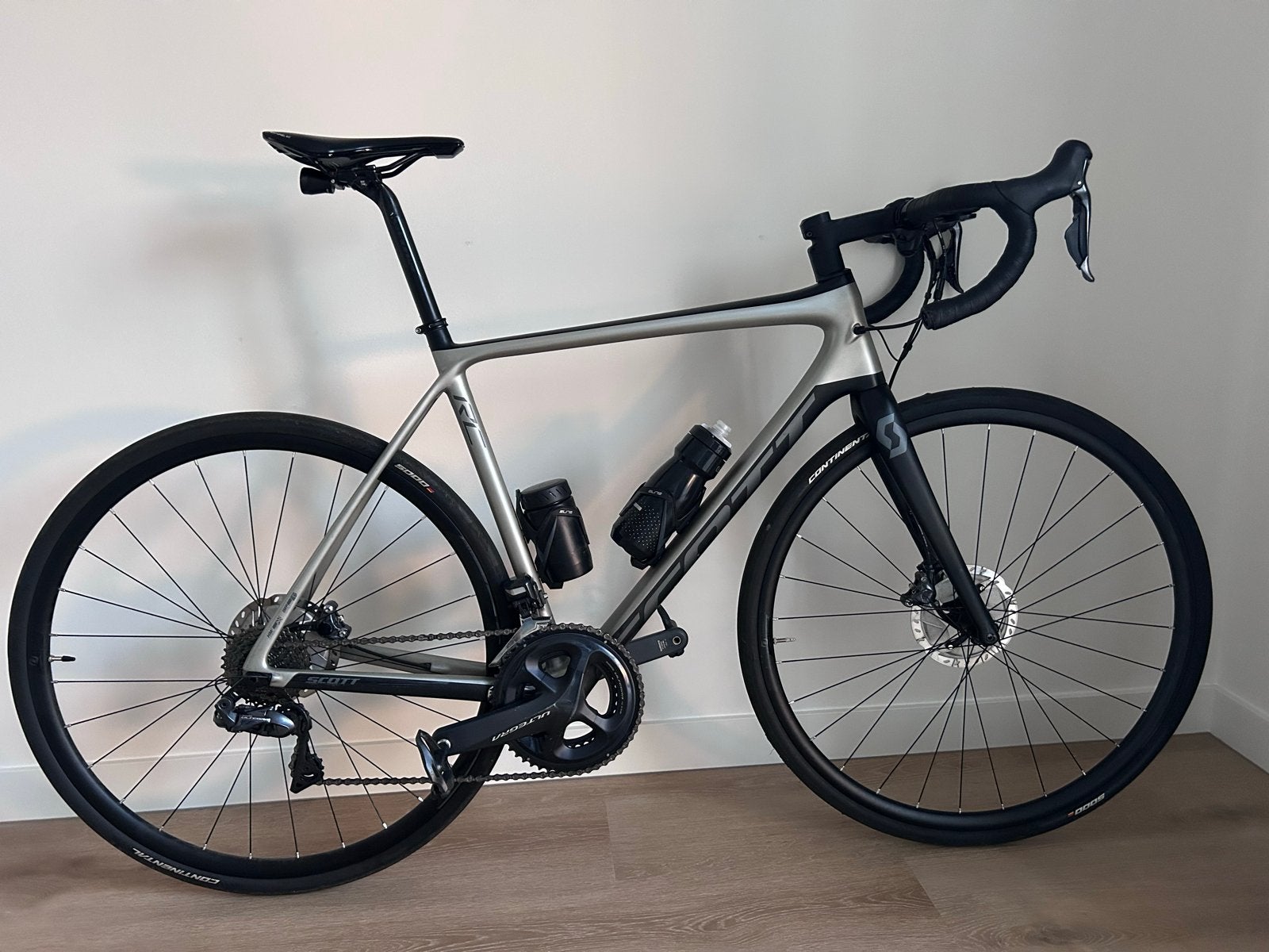 Scott Addict RC 15 Disc Ultegra Di2 racefiets - Maat L, 28 inch, Carbon, Heren, Zo goed als nieuw