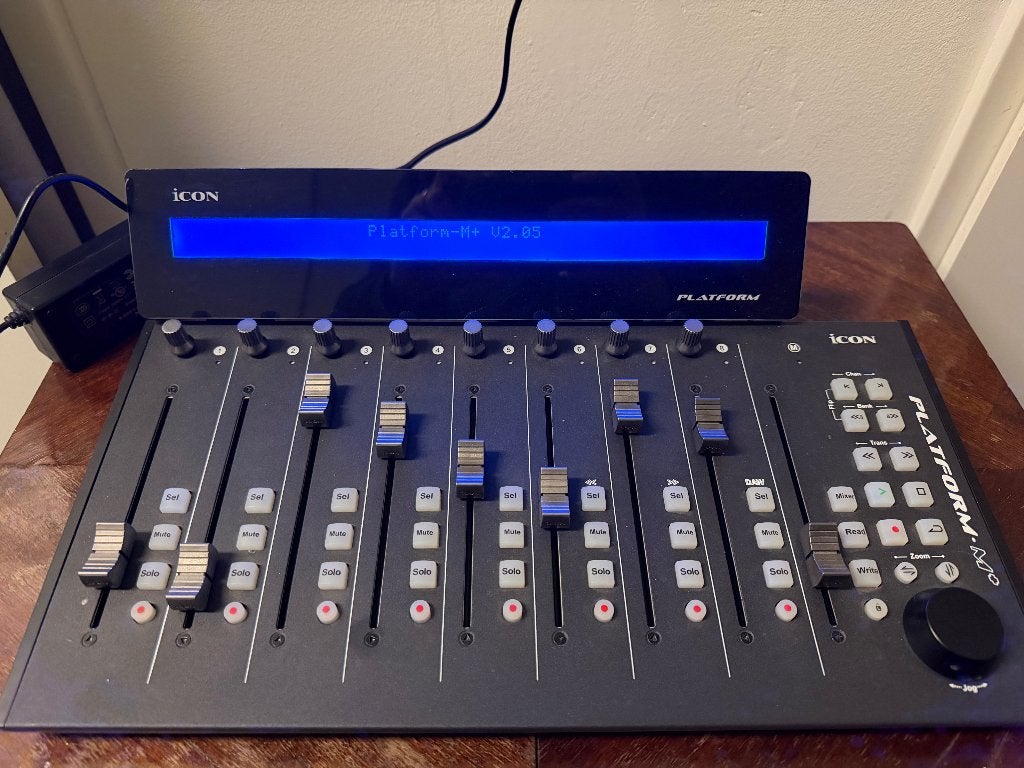 Icon Platform M+ met D2 display - MIDI / DAW controller, Muziek en Instrumenten, Ophalen of Verzenden, Zo goed als nieuw