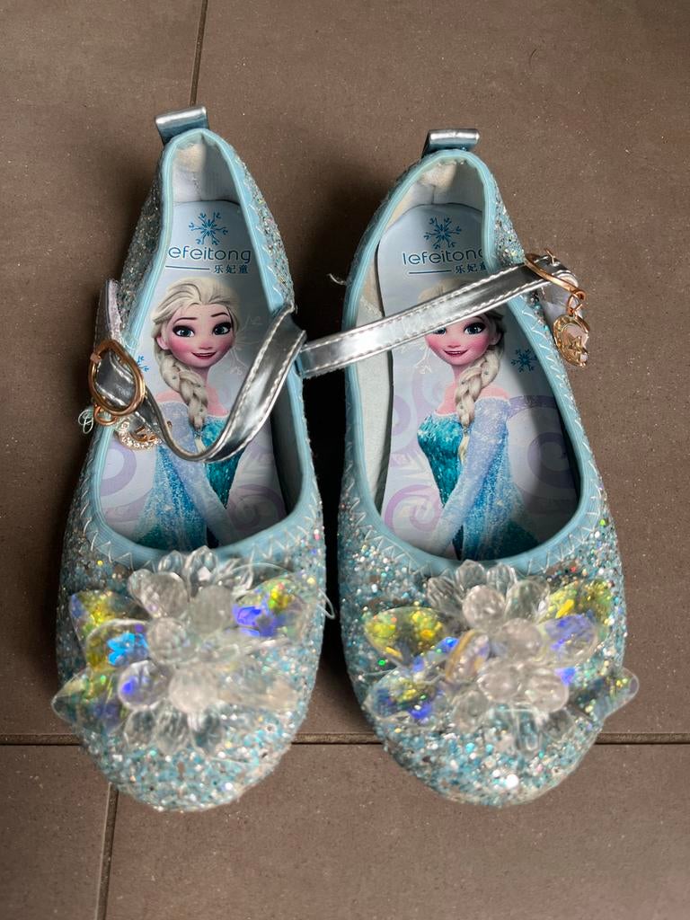 Schattige Frozen muiltjes maat 30, Kinderen en Baby's, Ophalen, Zo goed als nieuw, Meisje, Schoenen