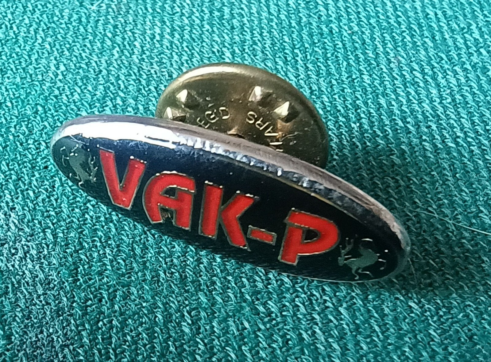 Vintage VAK-P Speldje - FC Twente Supportersvereniging, Ophalen of Verzenden, Gebruikt, Sport, Speldje of Pin