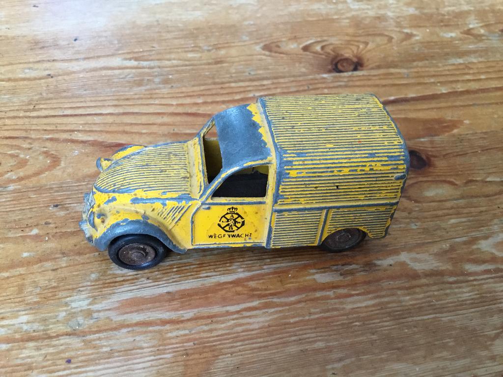 Dinky Toys - Citroën 2CV anwb wegenwacht, Ophalen of Verzenden, Gebruikt, Auto, Dinky Toys