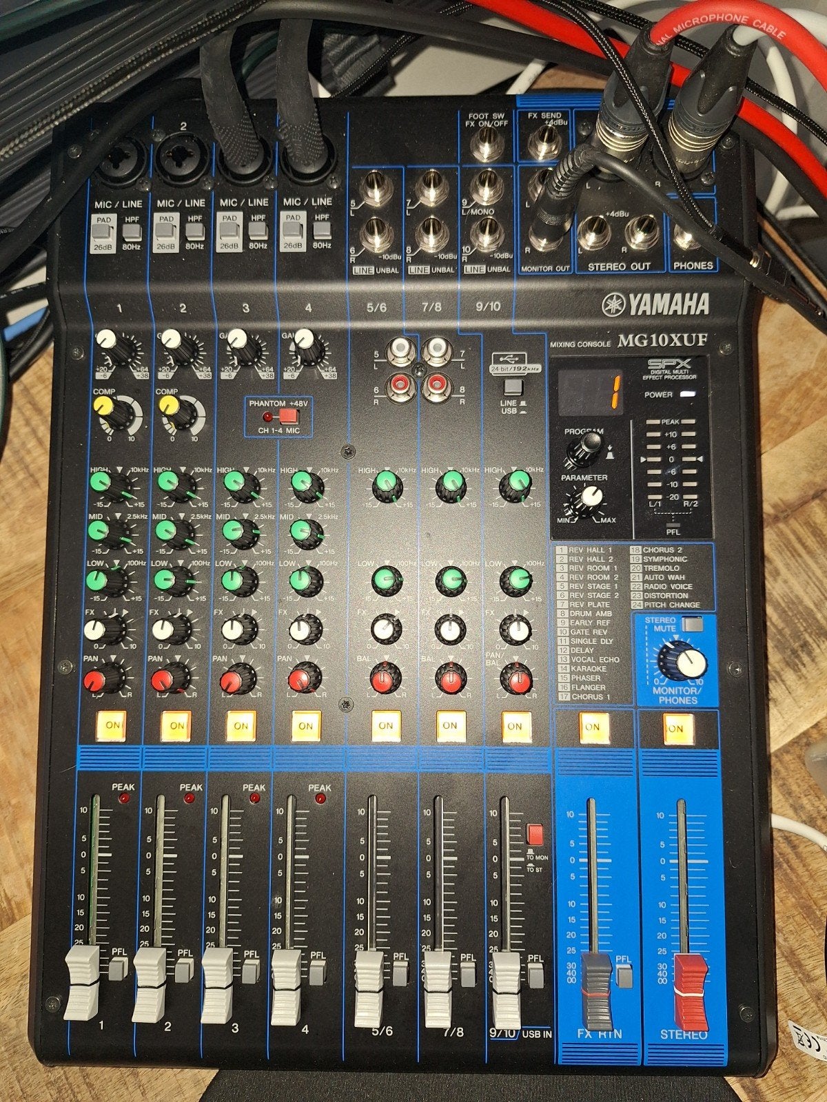 Yamaha MG10XUF, nog geen halfjaar oud!, Ophalen of Verzenden, Zo goed als nieuw
