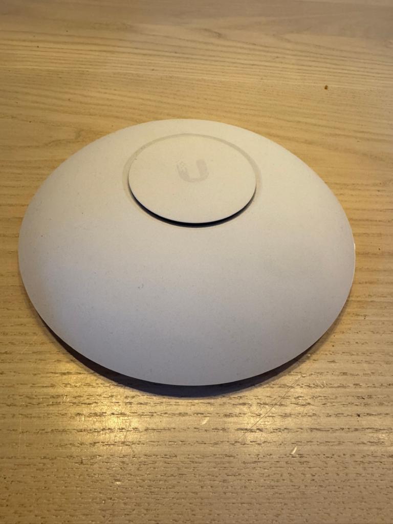 Ubiquiti UniFi AP AC LR Access Point (UAP-AC-LR), Ophalen of Verzenden, Gebruikt