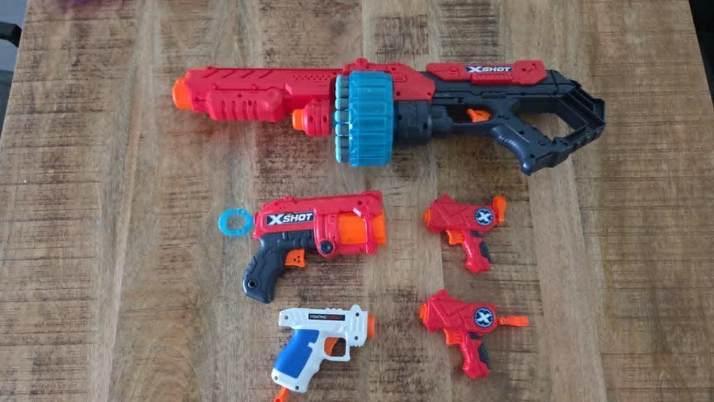Foam Pijltjes pistool / pijltjes blasters geweer, Ophalen of Verzenden, Zo goed als nieuw