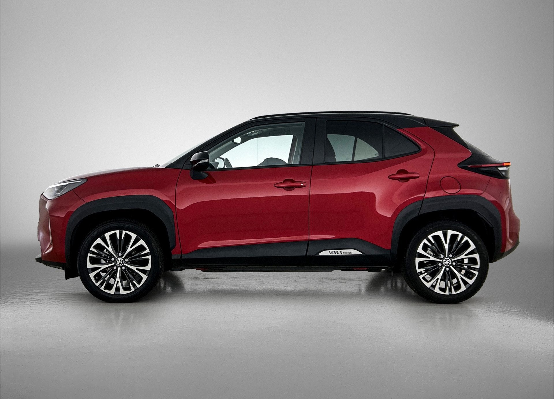 Toyota Yaris Cross 1.5 Hybrid 130 Executive + | JBL | Head-U, 1195 kg, Gebruikt, Leder en Stof, 1490 cc