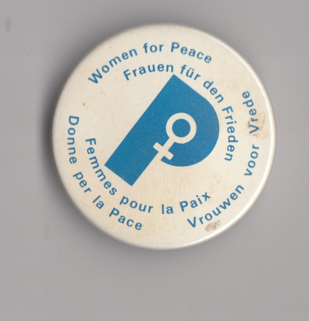 Protest button Vrouwen voor Vrede, Verzamelen, Speldjes, Pins en Buttons, Gebruikt, Niet vindbaar, Niet vindbaar, Speldje of Pin