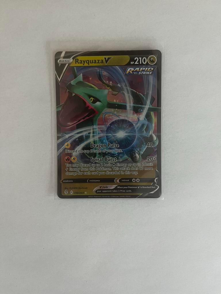 Rayquaza V #110, Ophalen of Verzenden, Zo goed als nieuw, Losse kaart