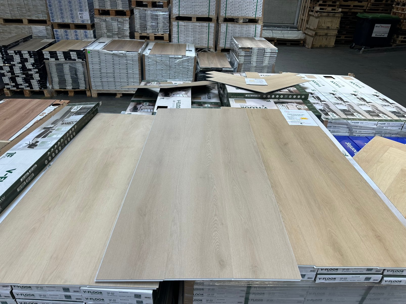 Magazijnverkoop, Ophalen, Zo goed als nieuw, 75 m² of meer, Laminaat