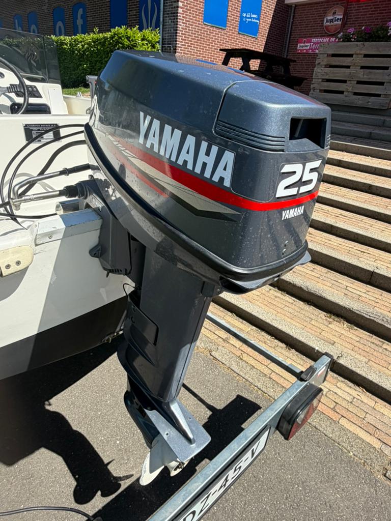 Laguna 420 inc yamaha 25pk 2takt inc trailer € 3950,-, Watersport en Boten, Ophalen, Zo goed als nieuw, Topcraft, Elektrische start