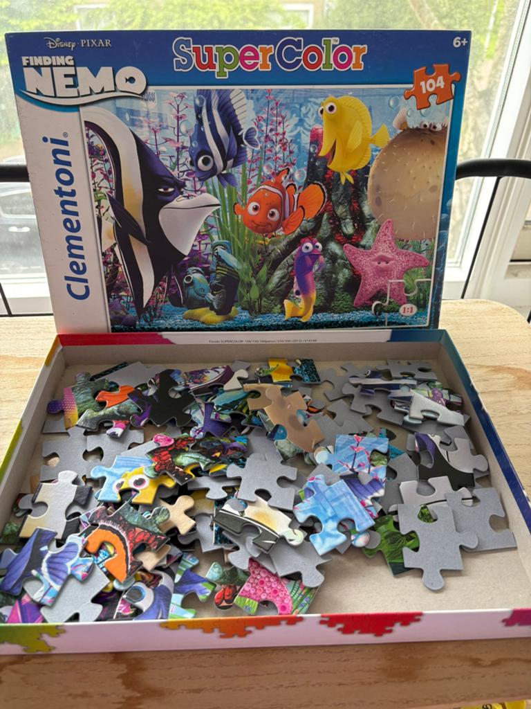Nemo puzzel, Kinderen en Baby's, Speelgoed | Kinderpuzzels, Ophalen of Verzenden, Meer dan 50 stukjes, Zo goed als nieuw, 6 jaar of ouder