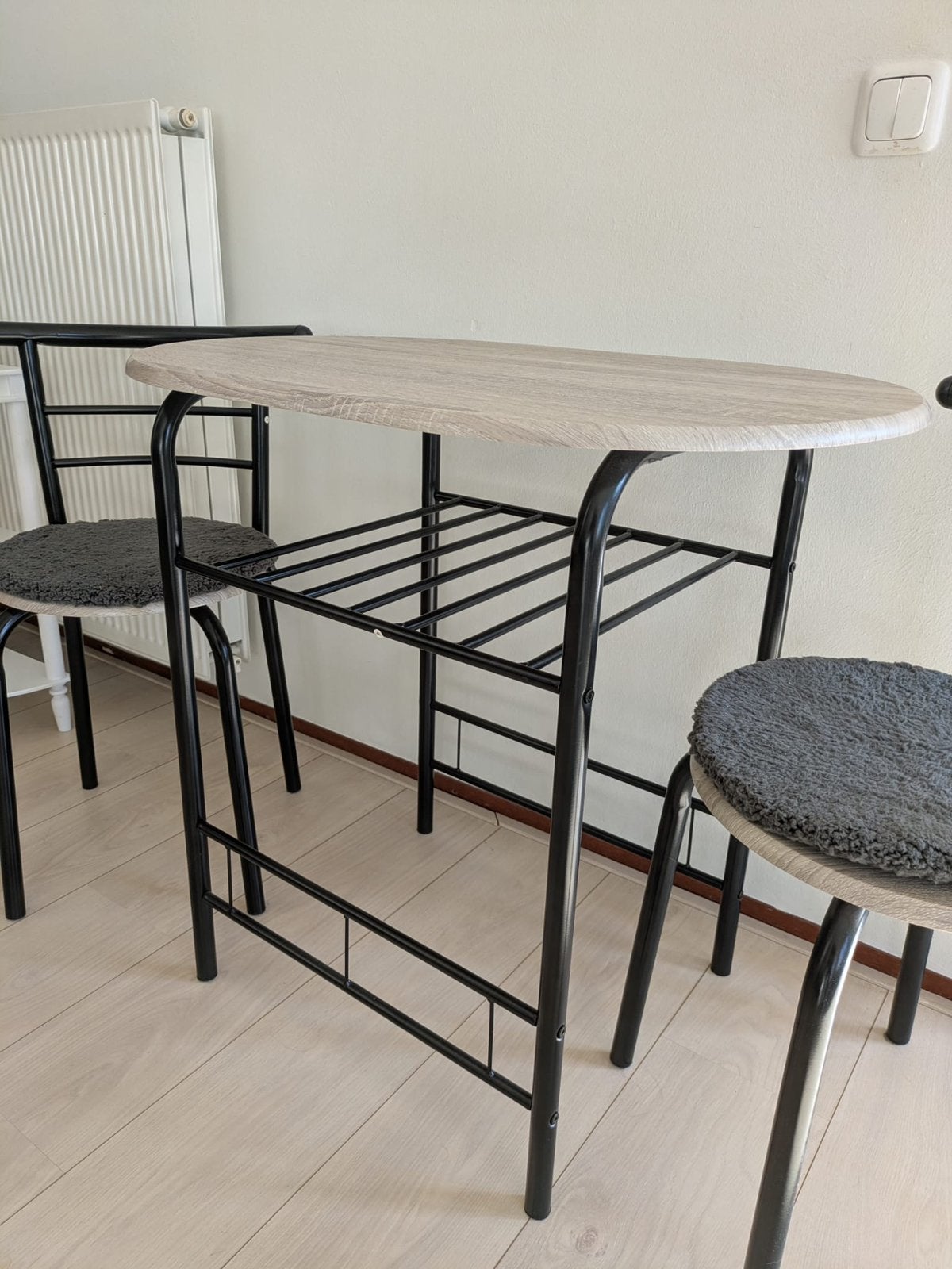 Tafeltje met stoelen, Ophalen, Zo goed als nieuw
